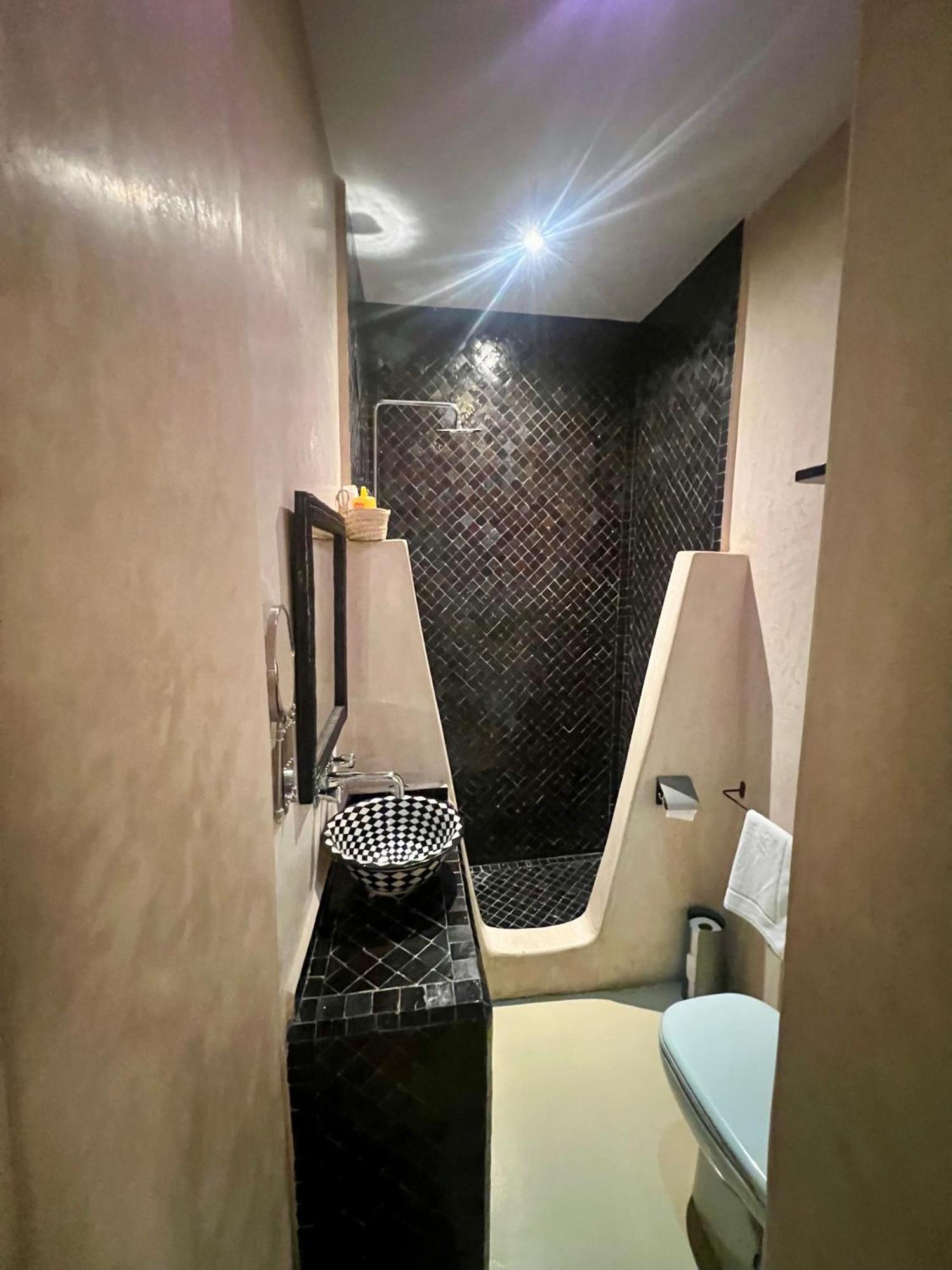 "Le 21", Exclusive Luxury Duplex 400M From Jemaa El Fna Place -Hammam-Jacuzzi-Koutoubia View-Roof Terrace -Speed Wifi Marrakesh Exterior photo